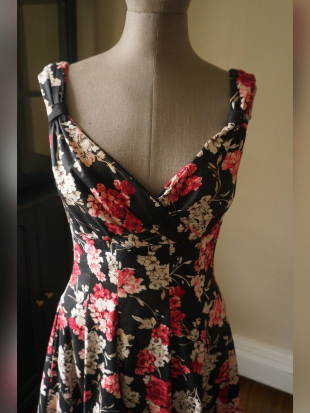 White House Black Market Floral Surplice A-Line Dress, Size 4